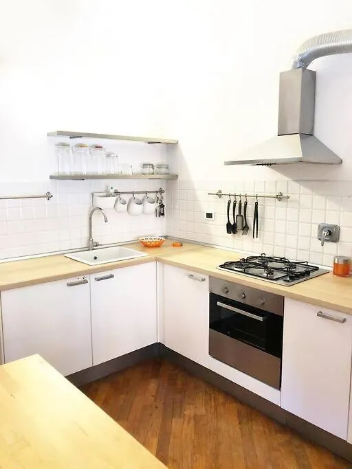 Liberta 11 - Traditional Genovese Apartment Genoa 0*,  Italy
